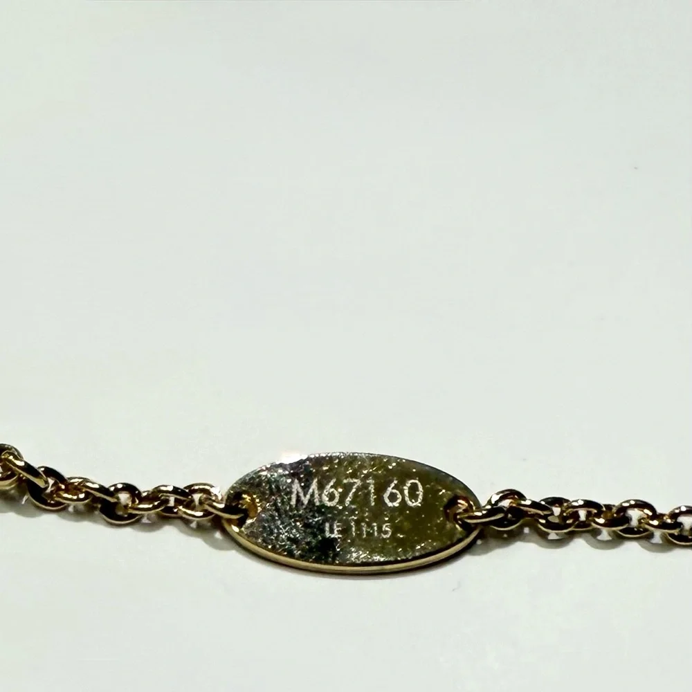 Louis Vuitton- LV & Me bracelet. Initial C. - Picture 5 of 7